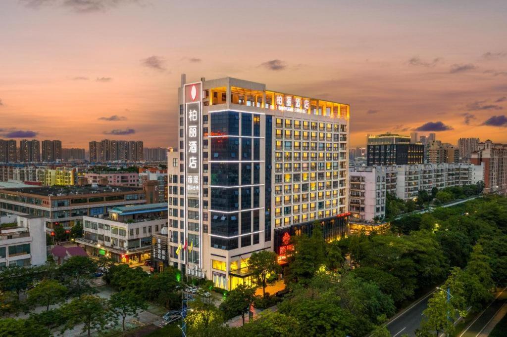 Park Lane Hotel 2/51