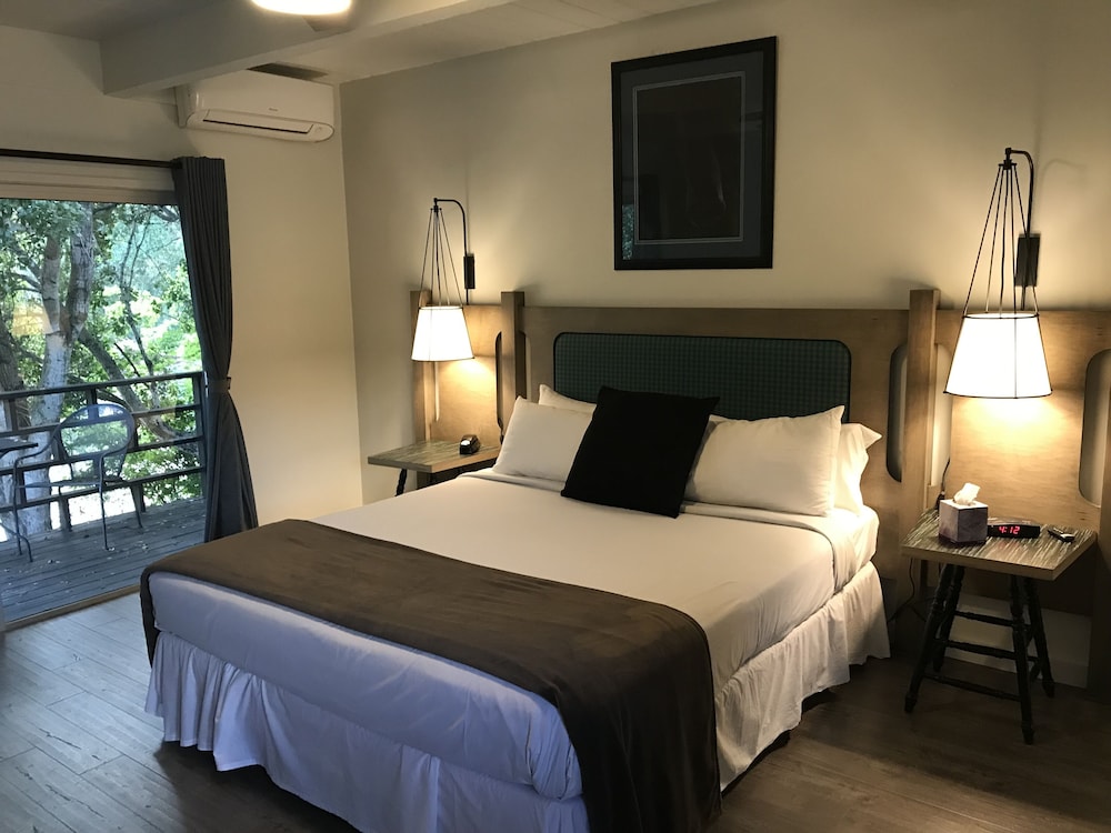 Hidden Valley Inn 18/57