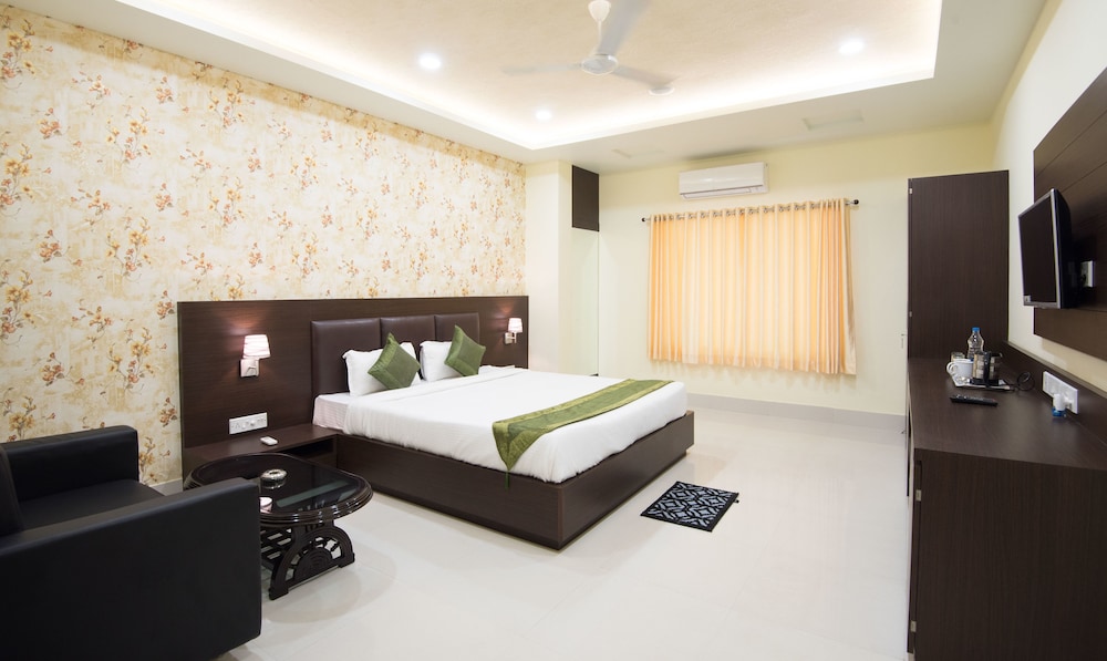 Treebo King's Court Bhubaneshwar 8/30