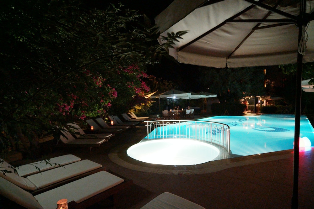 Mr Dim Exclusive Apart Hotel 14/47