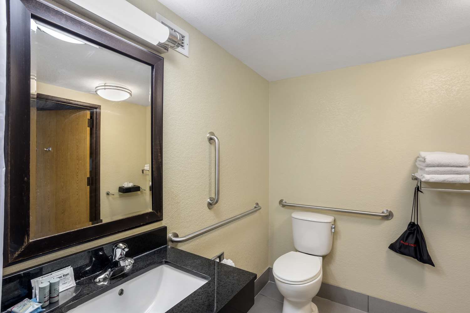 Best Western Harrisburg North 17/17
