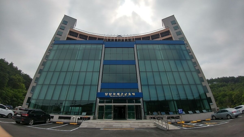 Yangyang International Airport Hotel 1/48