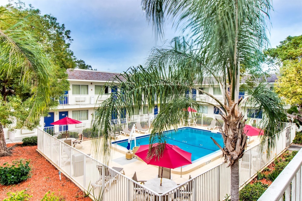 Motel6 Venice, FL 52/63