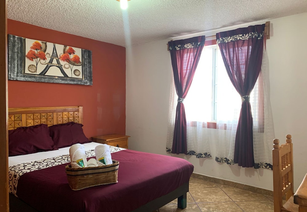 Hotel & Suites Cerro Rojo 32/68