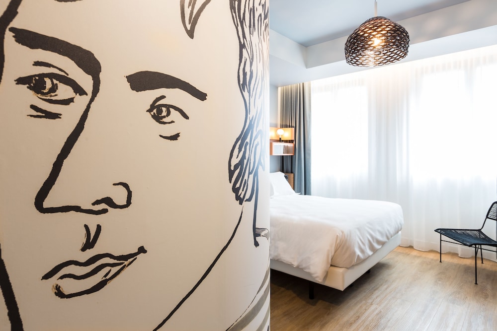 Golden Tulip Saint Malo 37/74