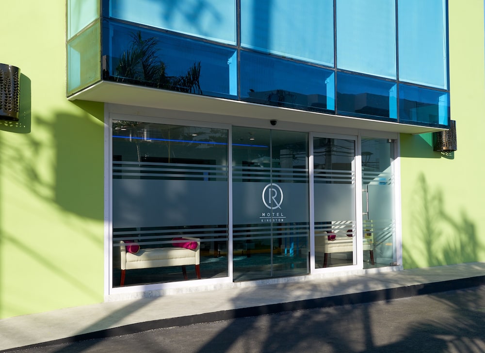 R Hotel Kingston 3/41