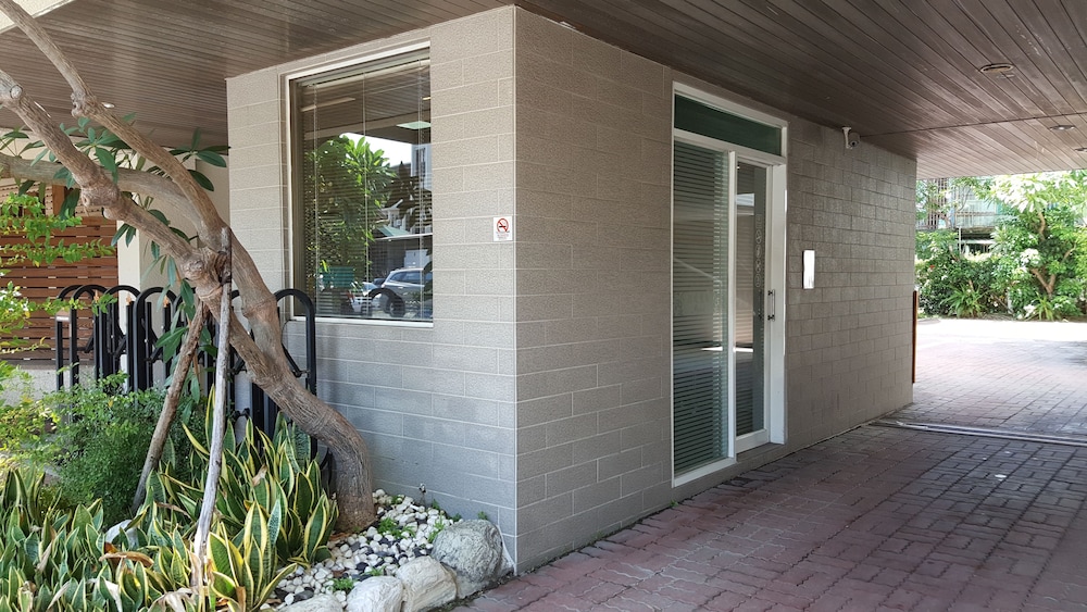 The Riverside Hotel & Motel 3/49