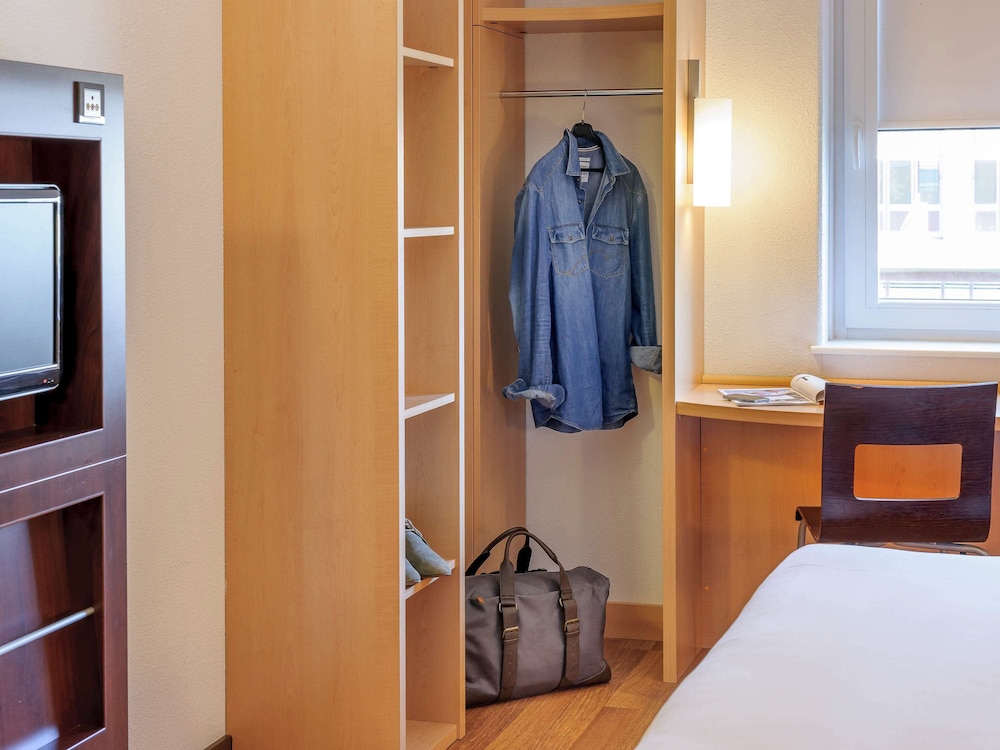 IBIS KONSTANZ 38/79