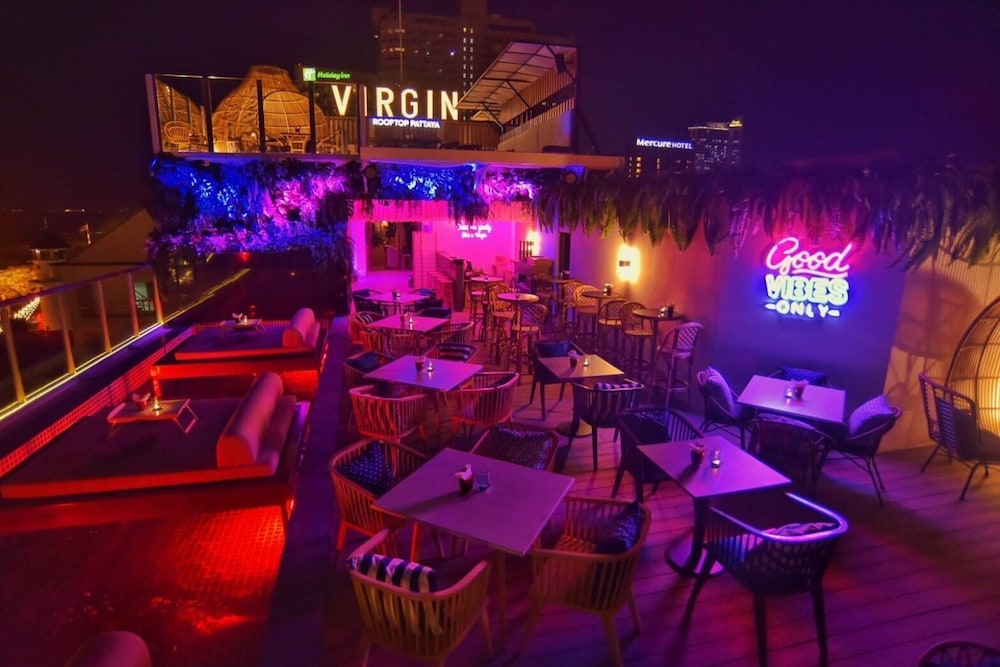 Pattaya Sea View Hotel 63/73