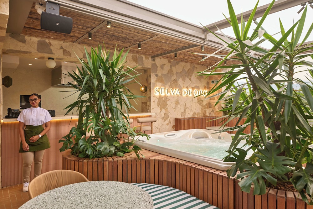 Dix Hotel 10/64