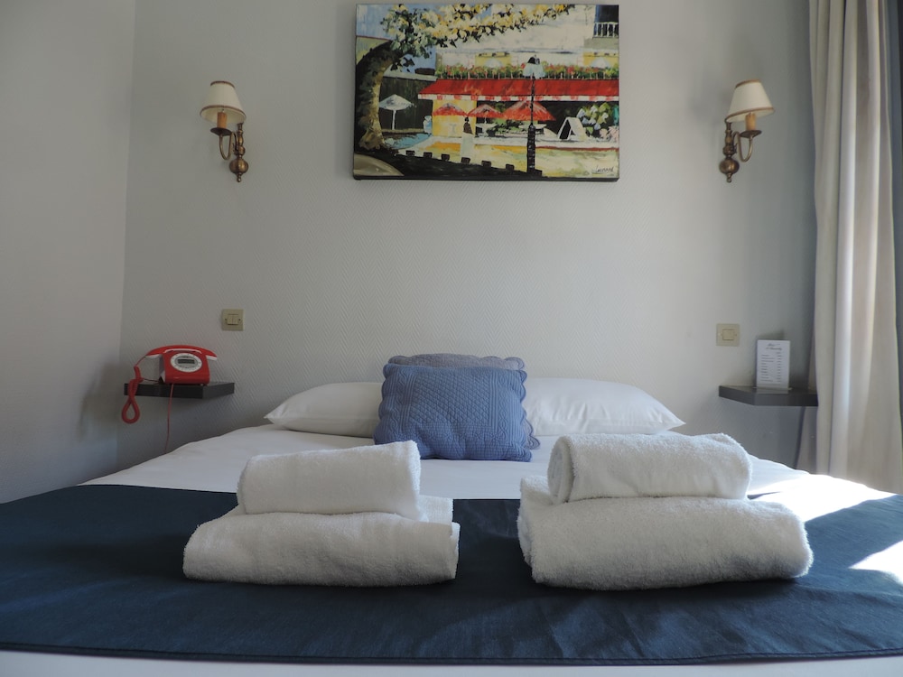 Hotel Le Chantilly 42/67
