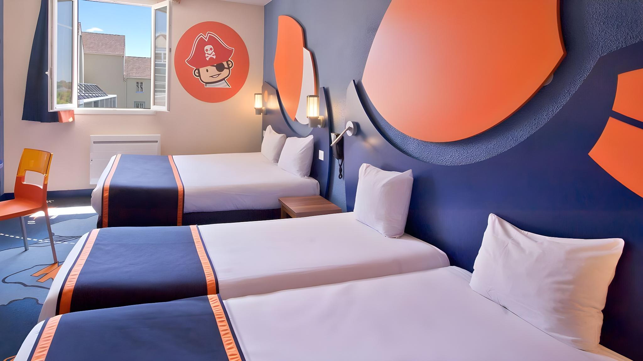 Superior, Family, 1 Double and 2 Bunk Beds