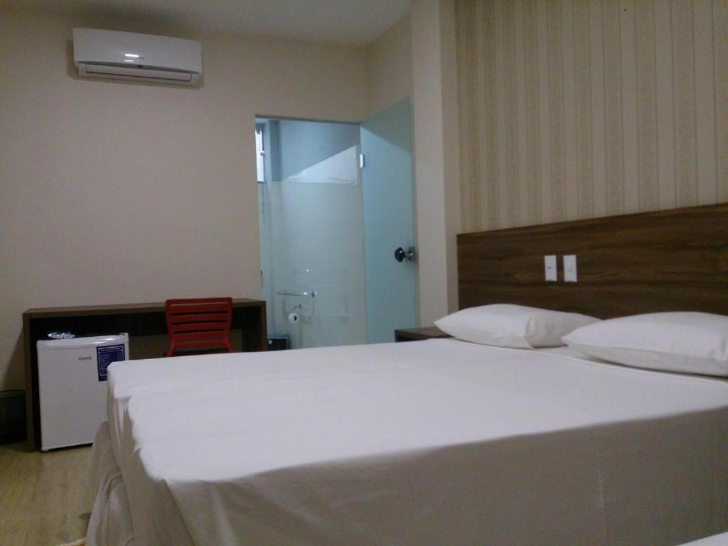Mac Hotel 11/46