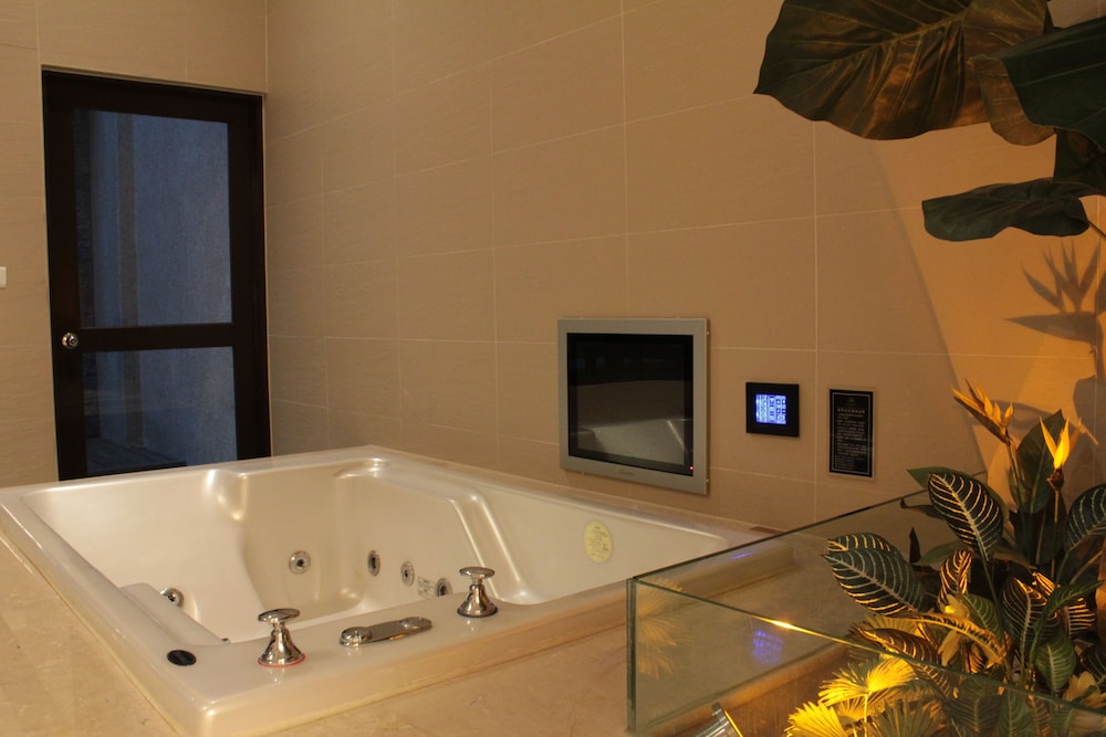 Amain Boutique Motel Tu Cheng 67/69