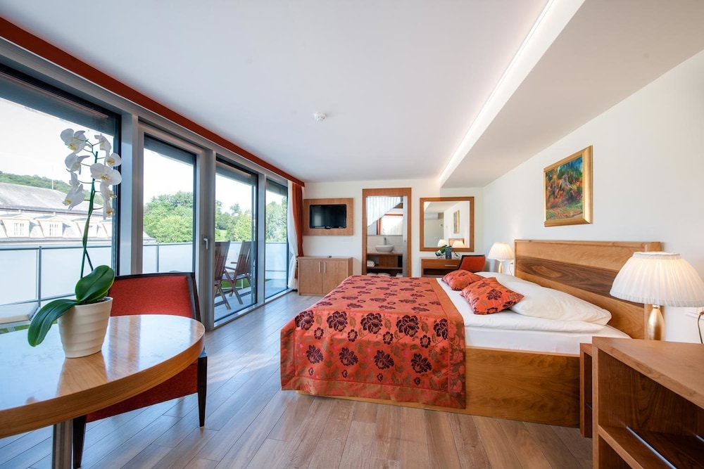 Family, Apartment, 2 King Beds, Terrace