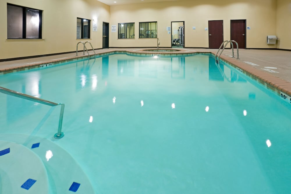 Holiday Inn Express Hotel And Suites Lubbock West 34/57