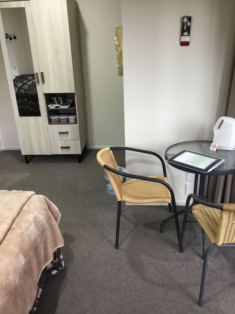 WAITOMO CAVES GUEST LODGE 37/73