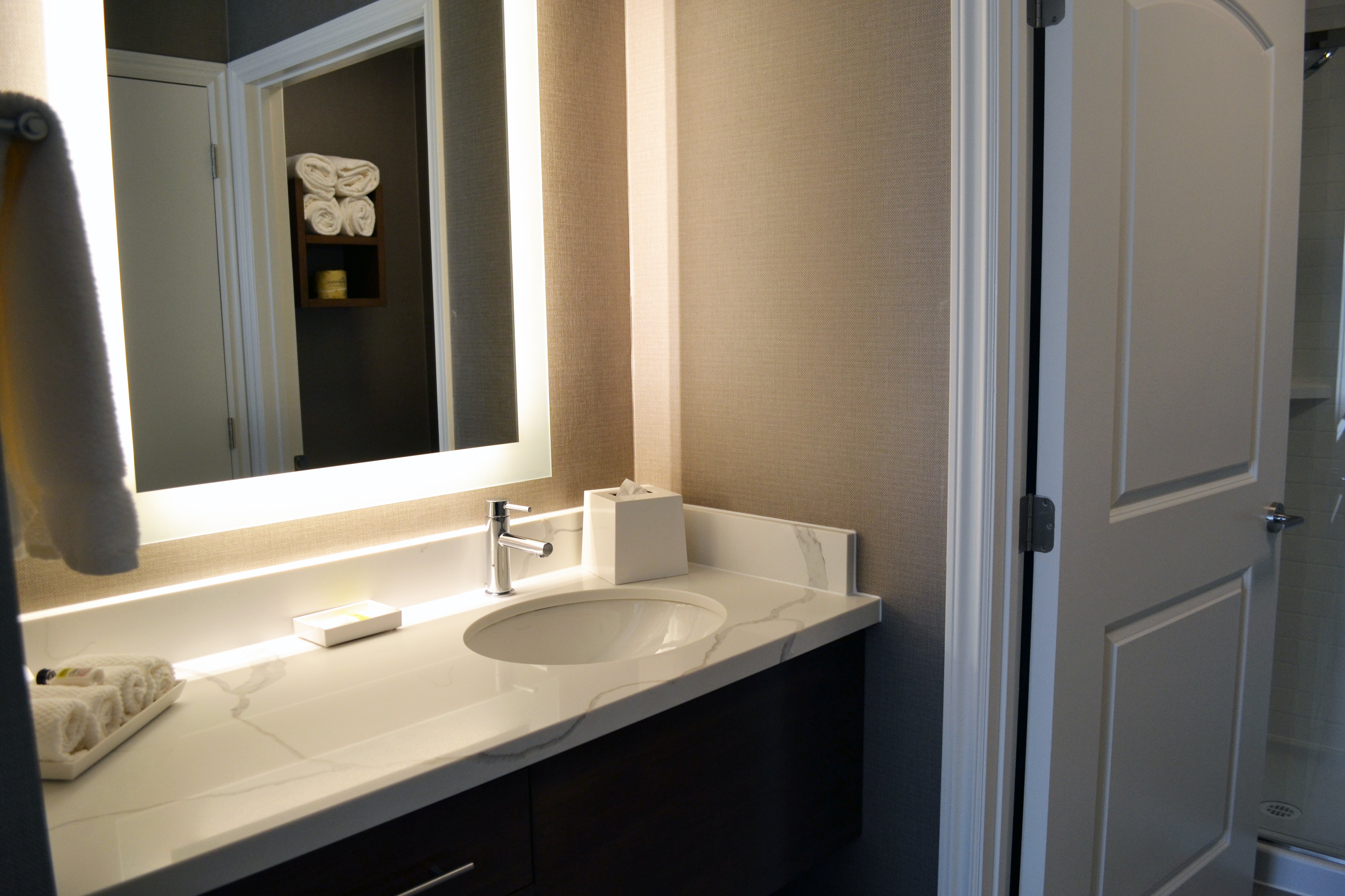 Staybridge Suites Red Deer North 49/50