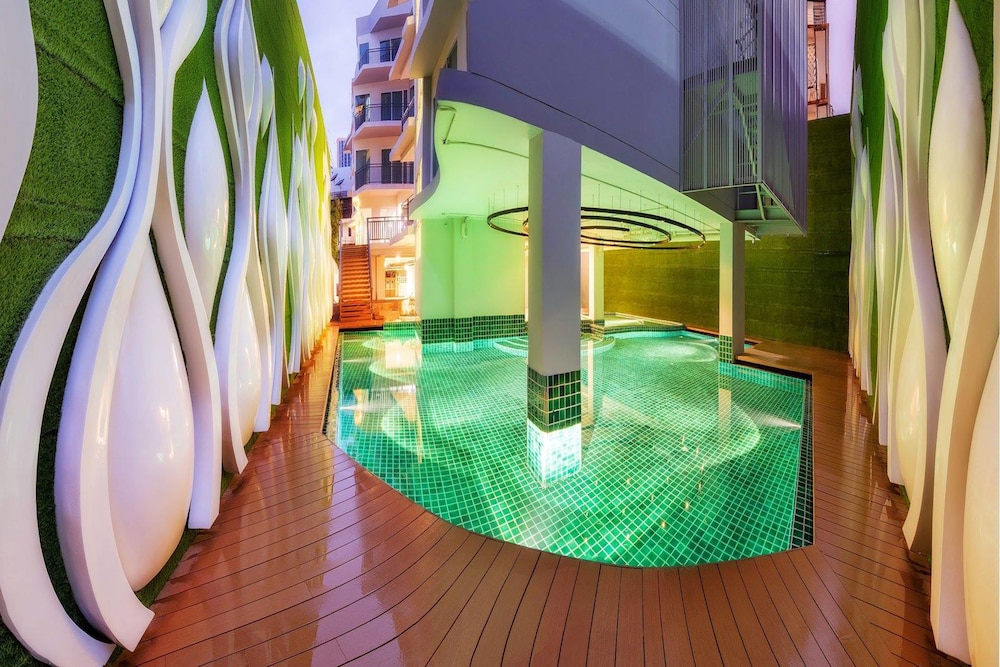 Anajak Bangkok Hotel 63/70
