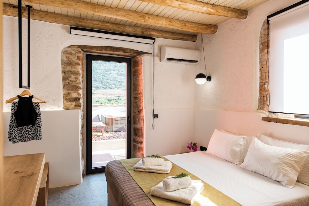 Lameriana Secret Village 14/77