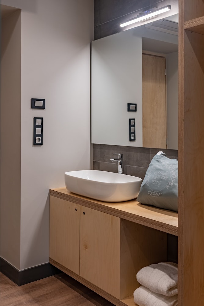 St Bjur Suites 5/50