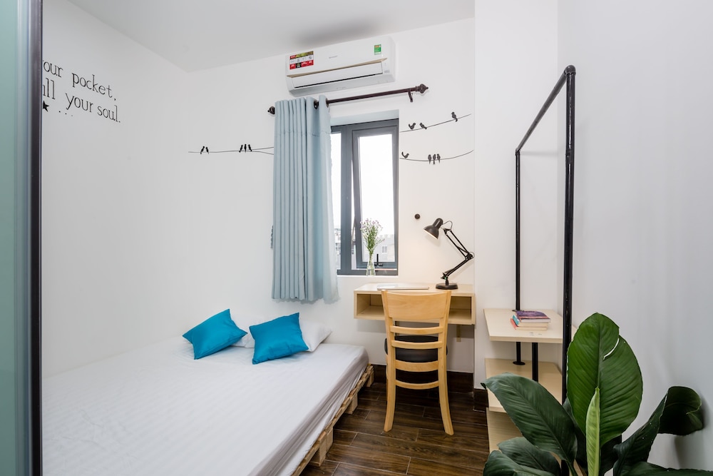 Fedora Hostel 14/35