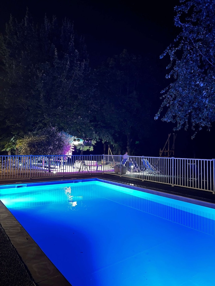 Hotel Alexander Park Chambery 40/43