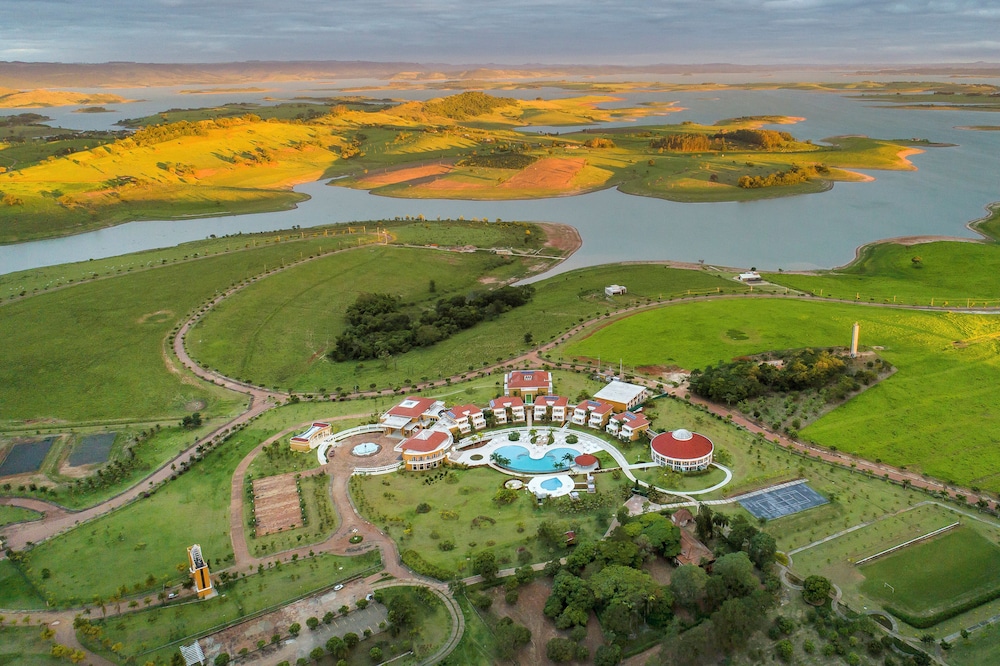 DAJ RESORT AND MARINA 46/49