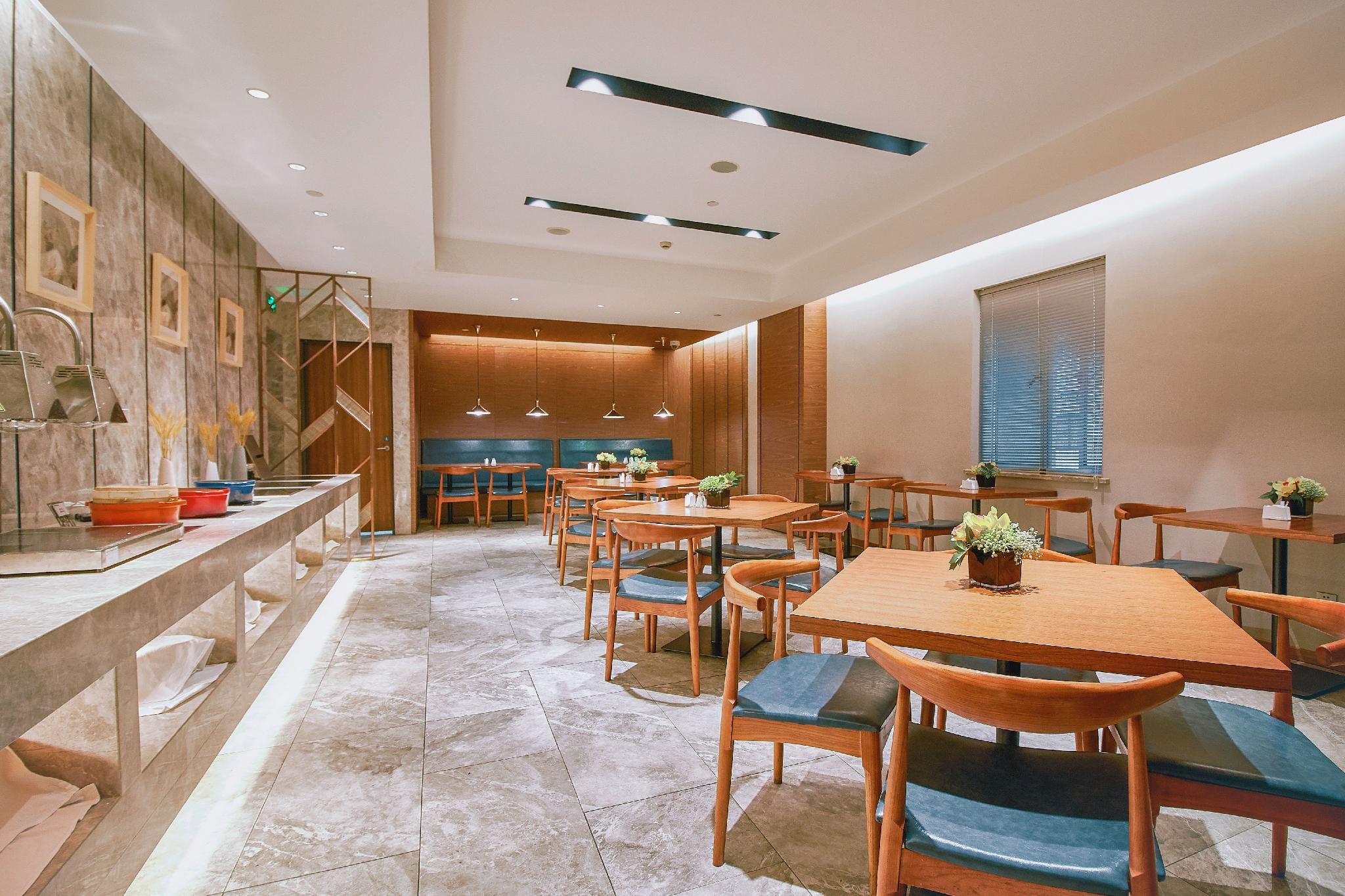 Yitel Collection (Shanghai Lujiazui, Lancun Road Metro Station) 40/51