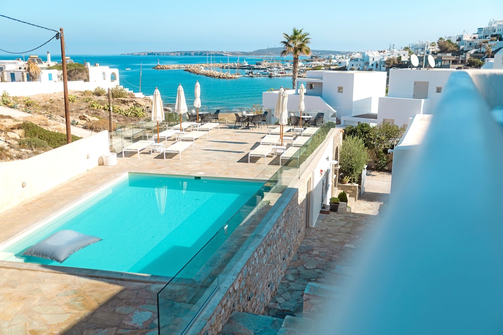 Adonis Hotel Studios & Apartments 45/67