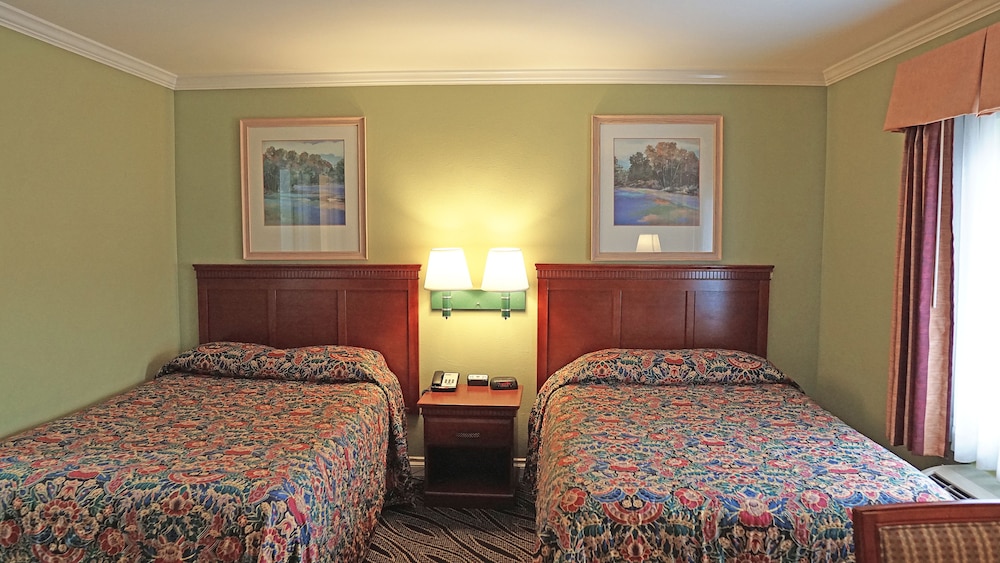 Redondo Inn and Suites 9/48