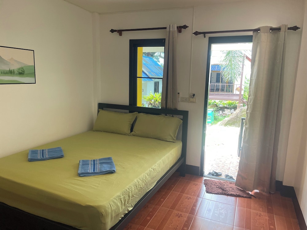 Lonely Beach Resort 17/50