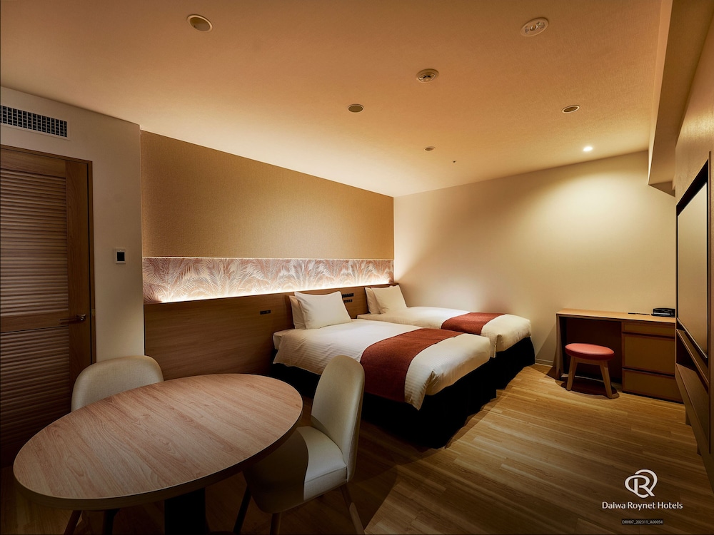 Daiwa Roynet Hotel NAHA-OMOROMACHI PREMIER 16/50