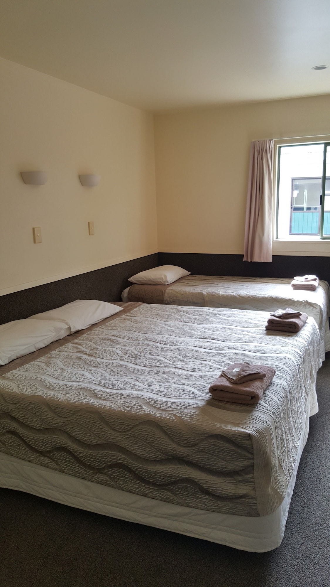 1 Bedroom, Motel, Suite, 1 Double and 1 Single Bed