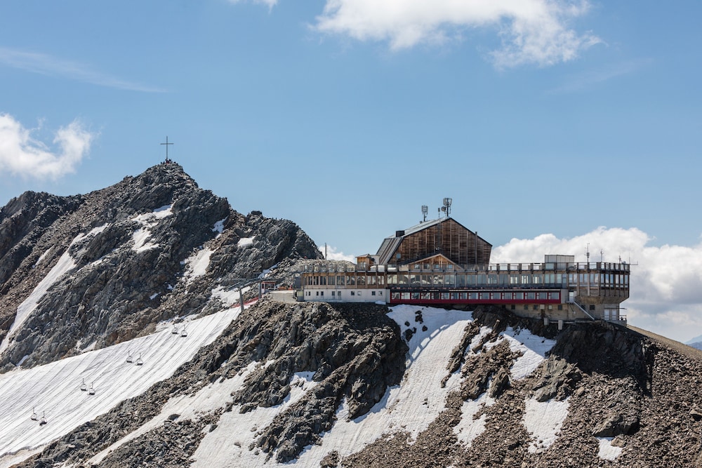 Glacier Hotel Grawand 50/62