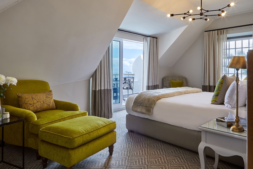 جناح فاخر بشرفة، The Winchester Hotel 4/6