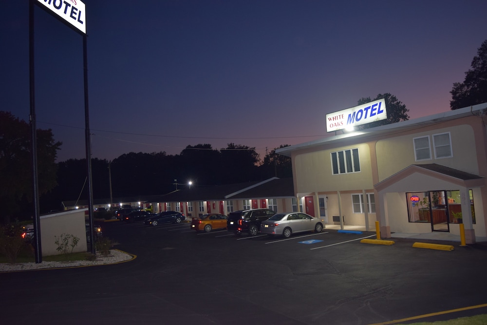 White Oaks Motel Pennsville Carneys Point 33/41