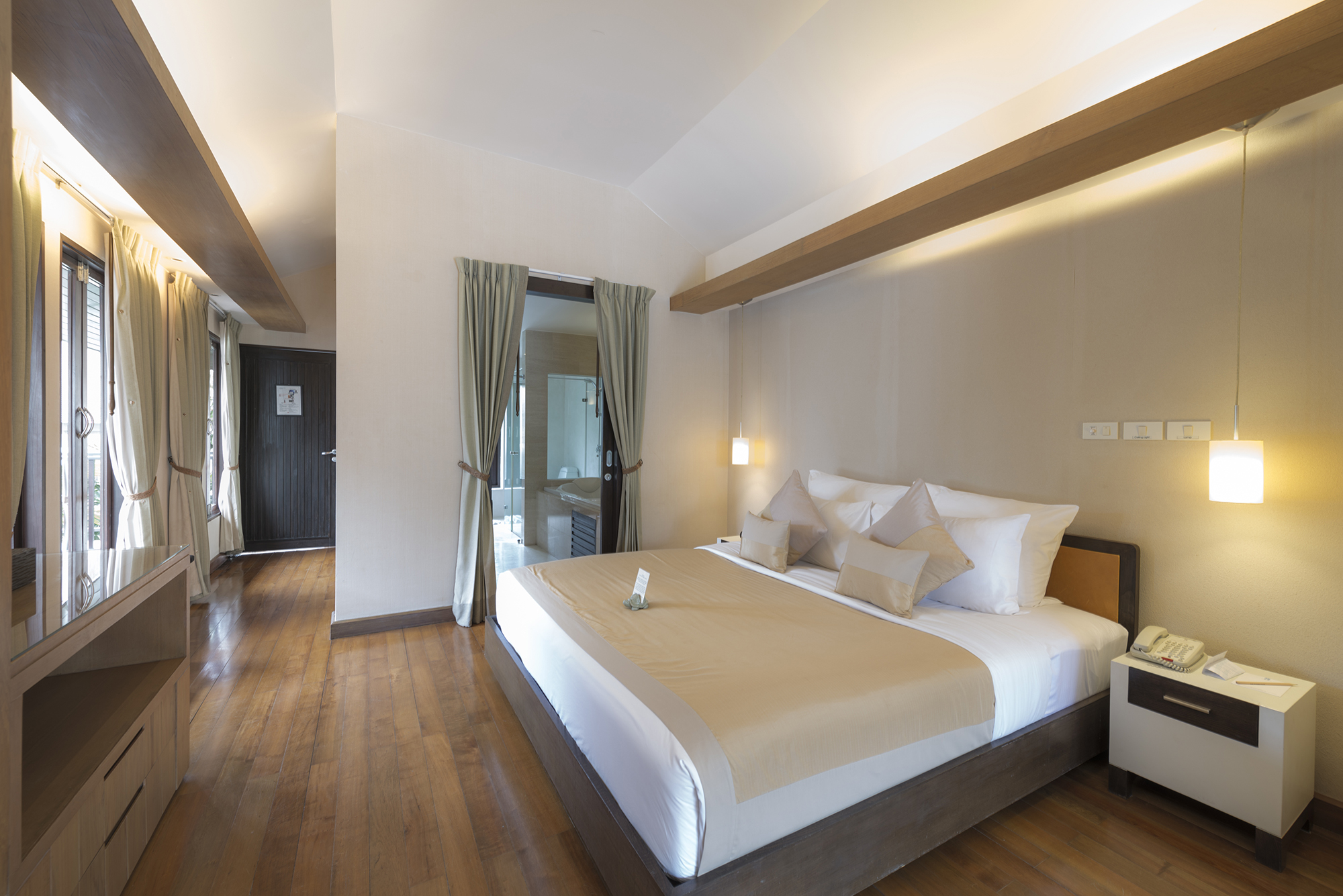 3 Bedroom Suite Pool Villa Seaview 6/10