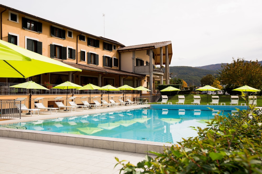 Grand Hotel Elite 62/64