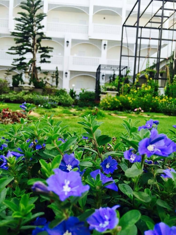 Koranaree Courtyard Boutique Hotel 33/39