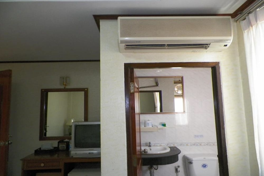 Natacha Hotel 13/35