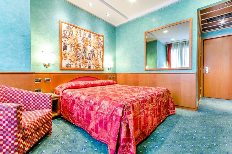 Brunelleschi Hotel Milan 11/49