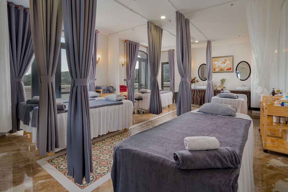 AVS Hotel Phu Quoc 26/50