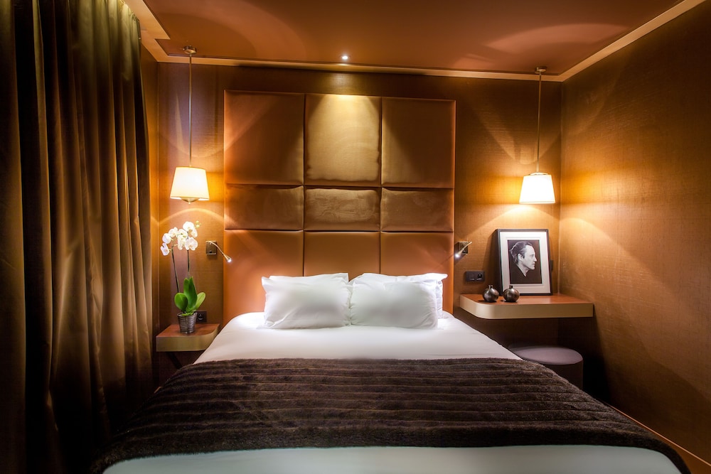Armoni Hotel Formely Cheverny 20/25