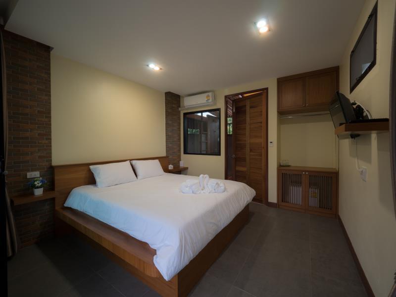 Maithong Riverside 12/43