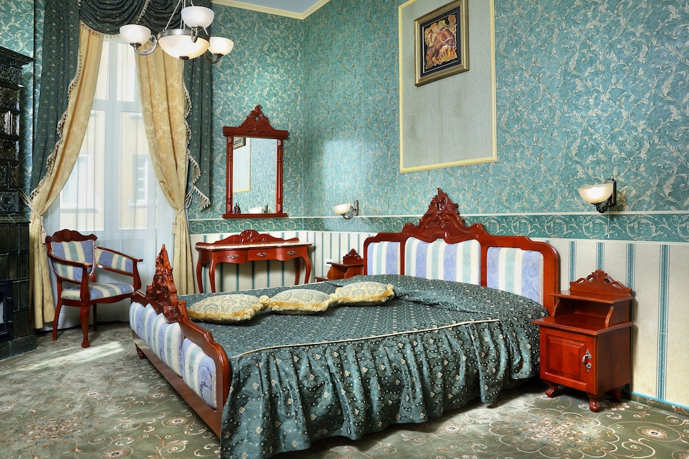 Anna Palace 15/50