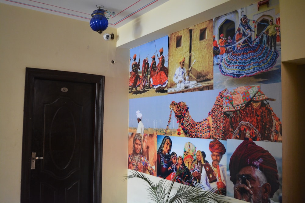 Hotel Laxmi Niwas 55/62