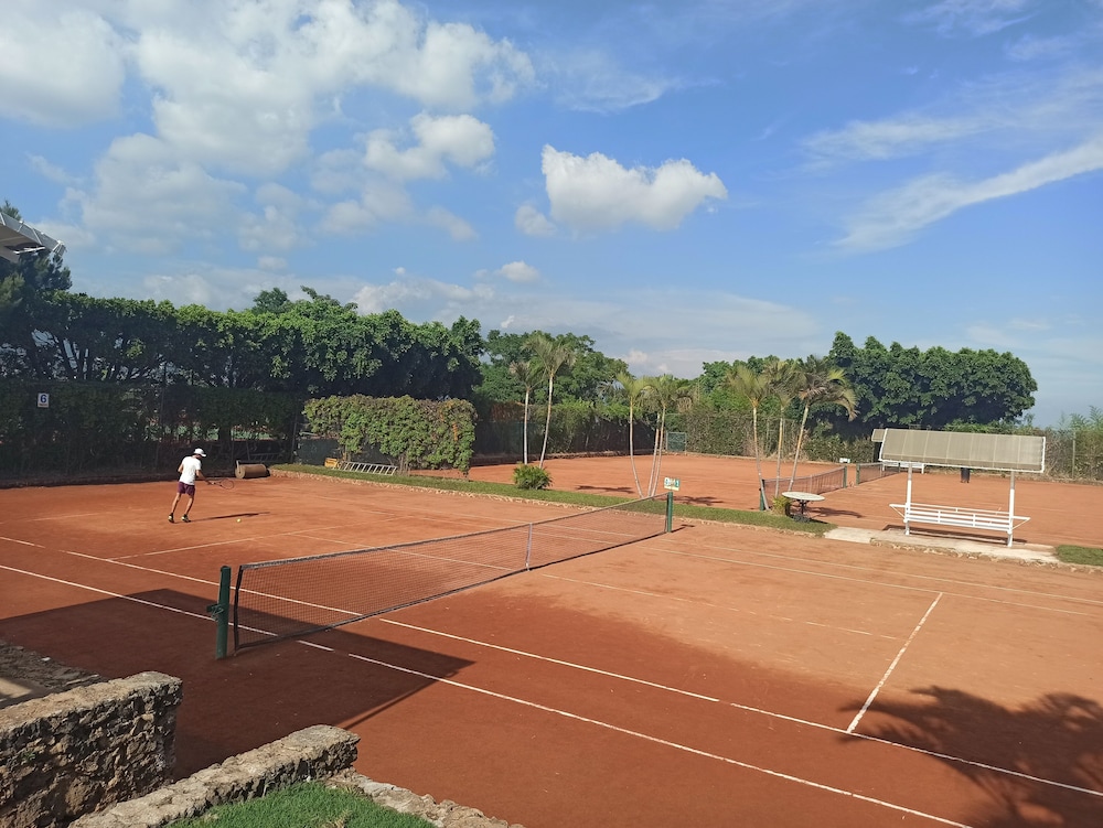 Villa Internacional De Tenis 25/50