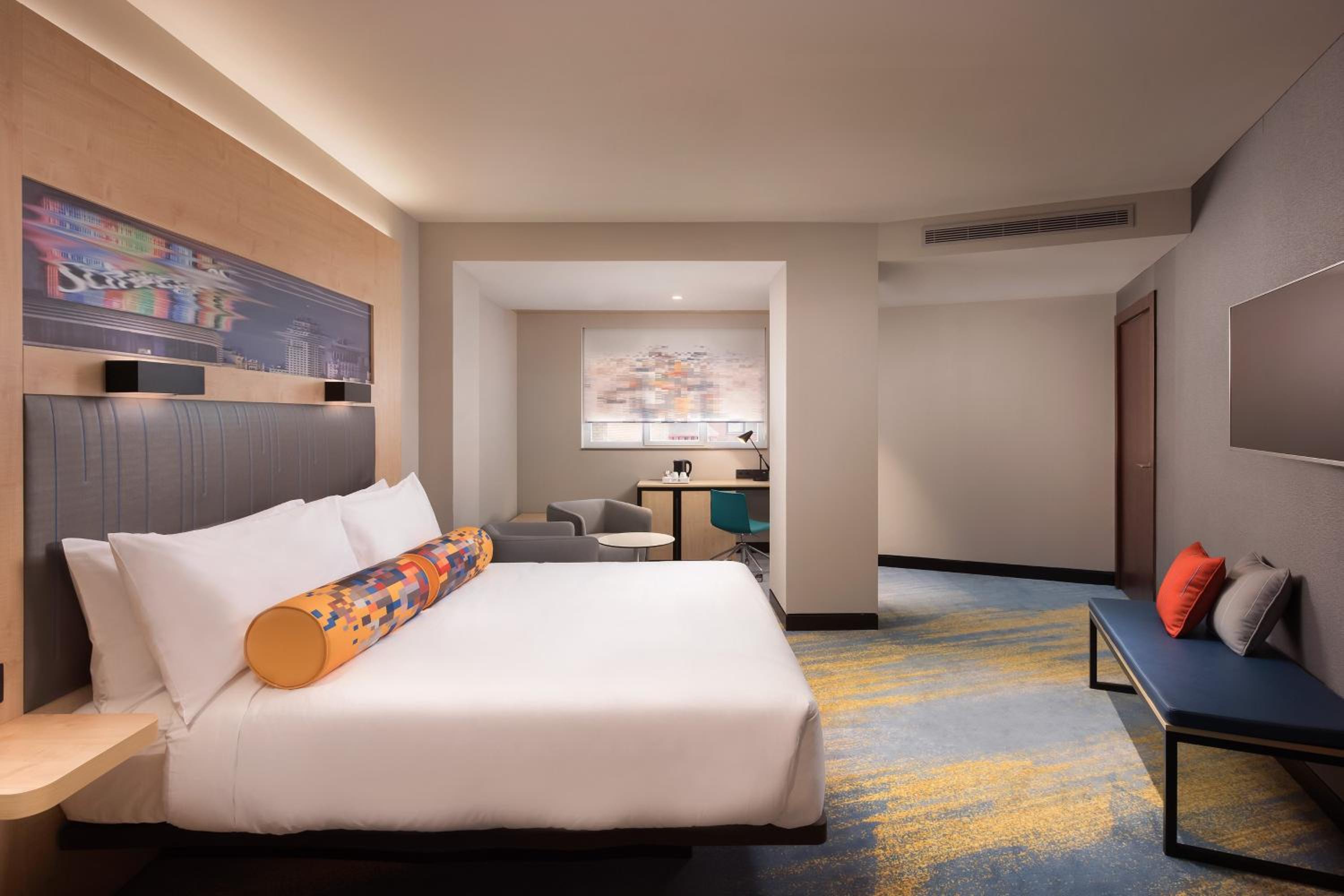 Aloft, Guest Room, Premium, King Bed, Large