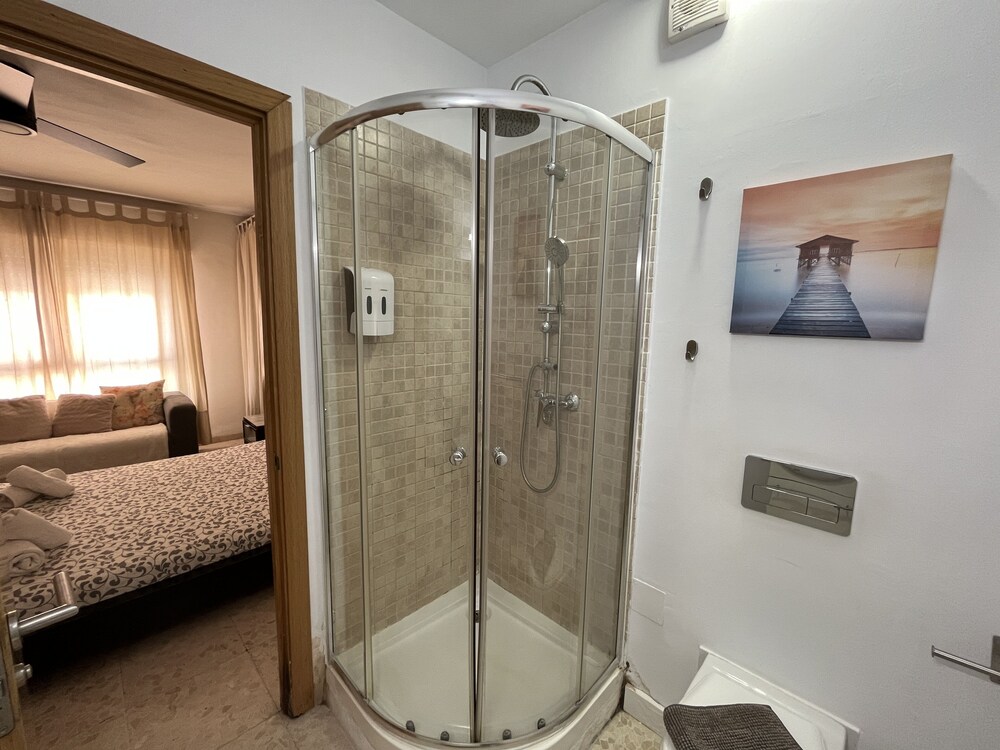Rafaela Guest House 48/50